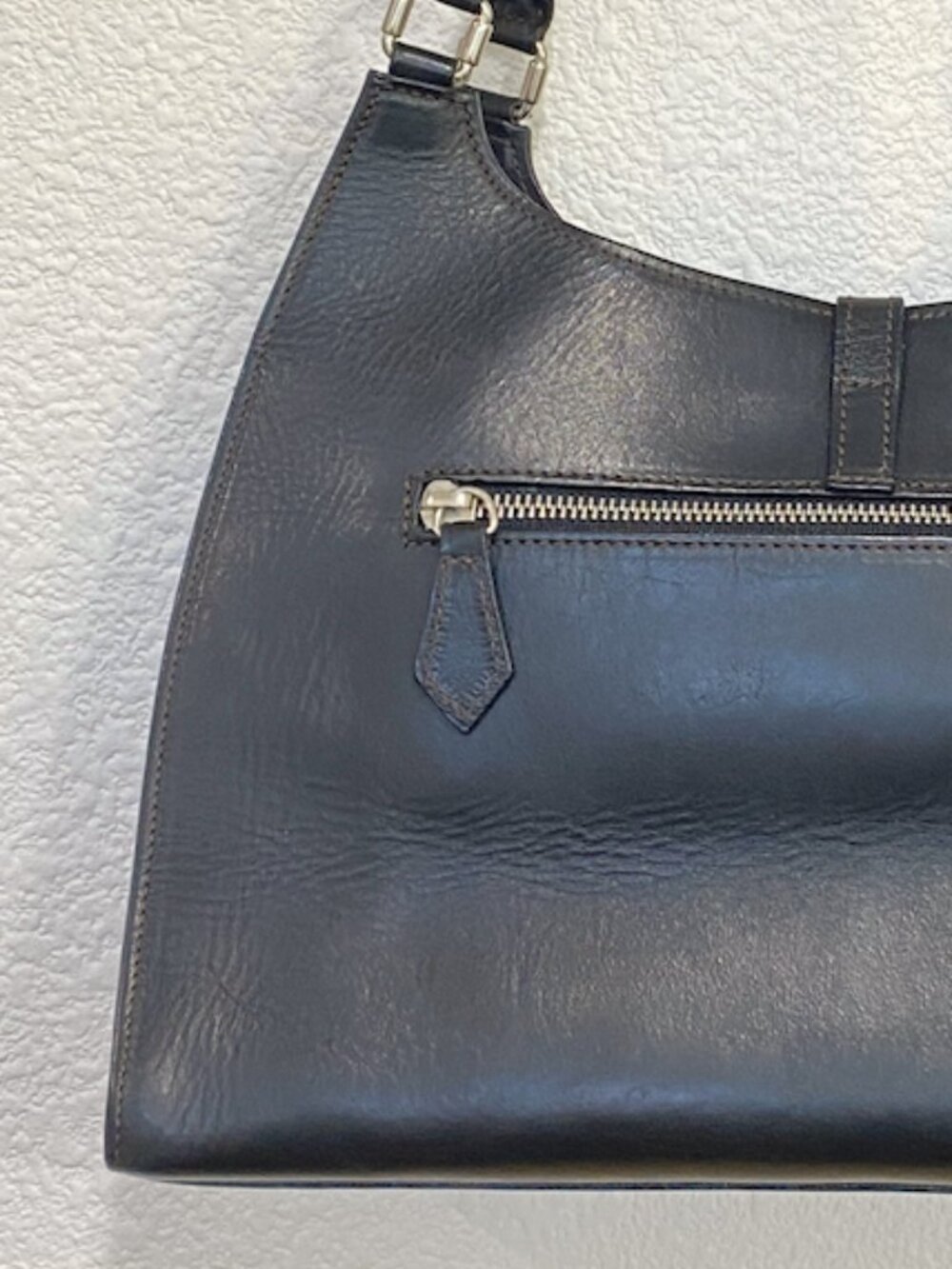 Vintage Dooney & Bourke Made In Italy Black Leather Hobo Shoulder Bag Turn lock - Picture 10 of 14